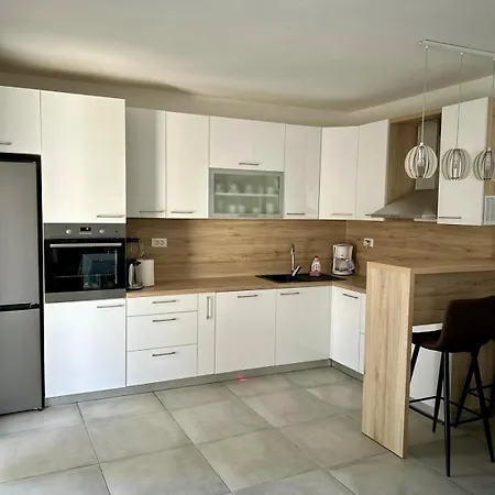 Apartment Near Sea ,,brale