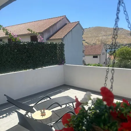 Apartment Near Sea ,,brale