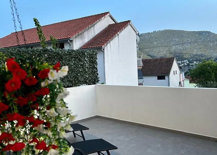 Apartman Near Sea ,,brale